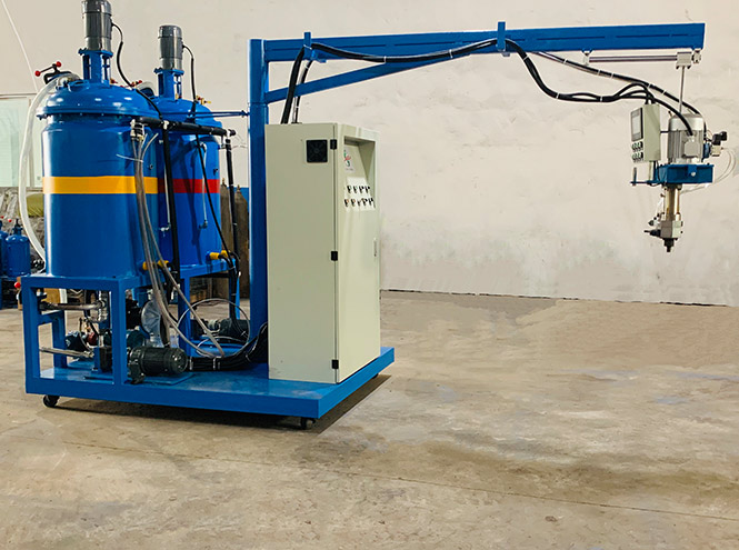 兩組份低(dī)壓發泡機